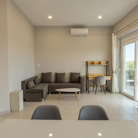 Blue Waves Luxury Suites By The Sea Plomari Exteriér fotografie