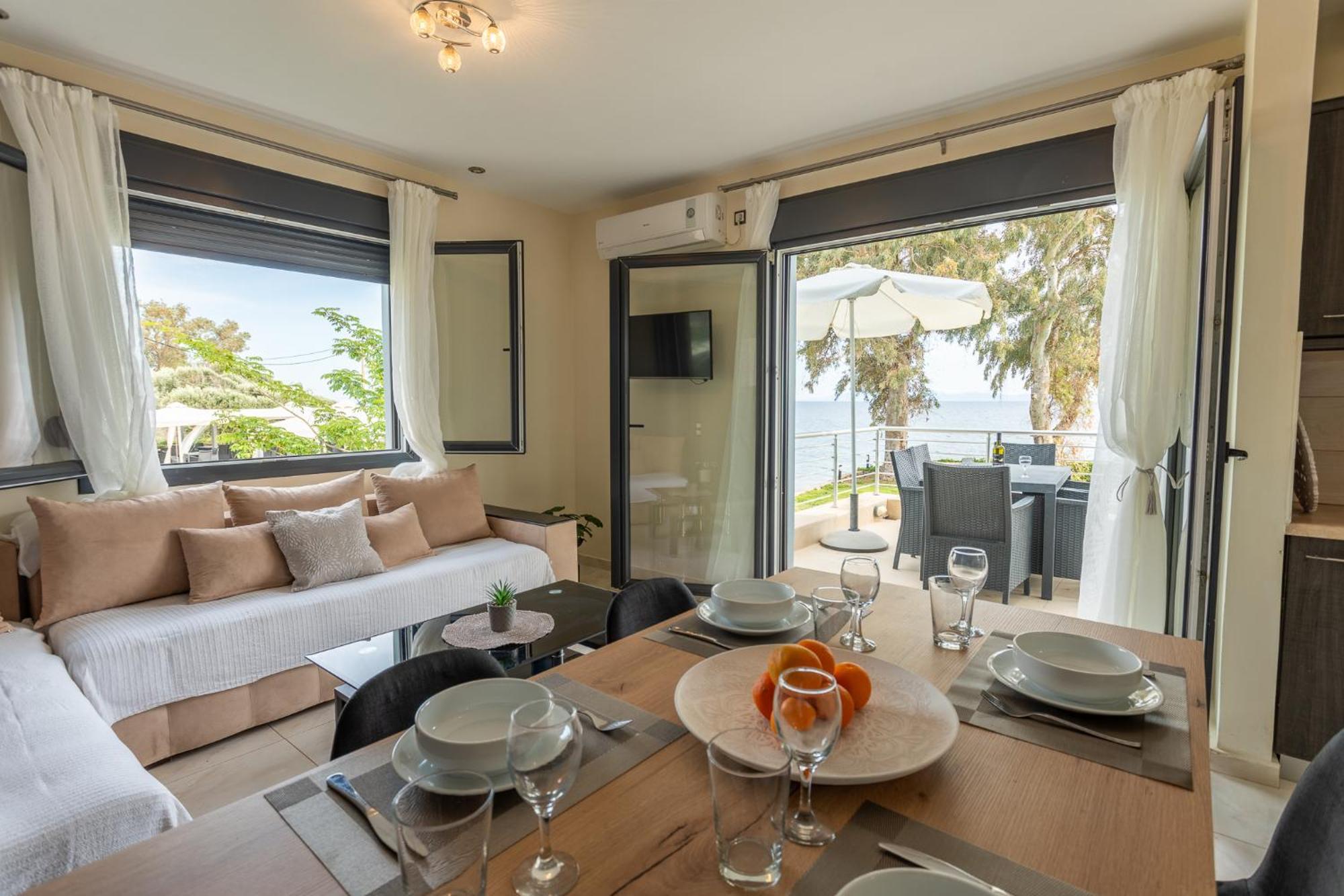 Blue Waves Luxury Suites By The Sea Plomari Exteriér fotografie