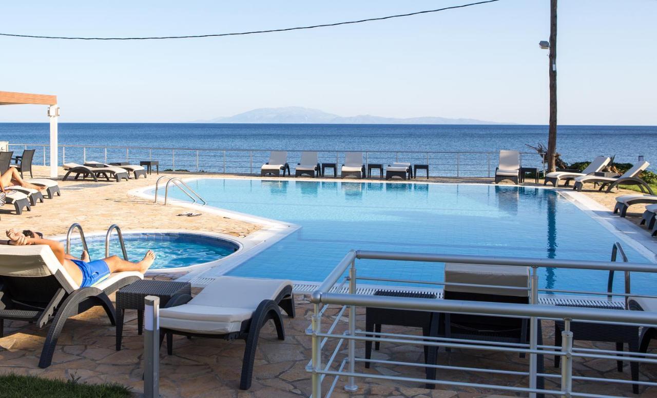 Blue Waves Luxury Suites By The Sea Plomari Zařízení fotografie